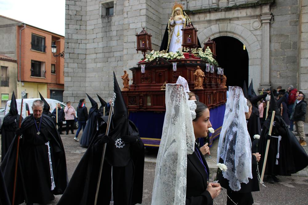 Emocionante procesión del Resucitado en Peñaranda