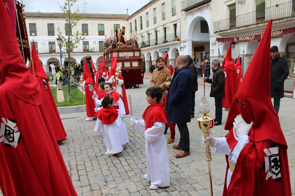 Emocionante procesión del Resucitado en Peñaranda