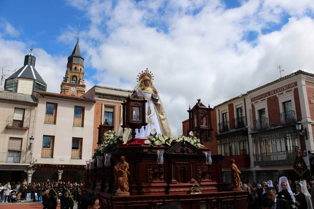 Emocionante procesión del Resucitado en Peñaranda