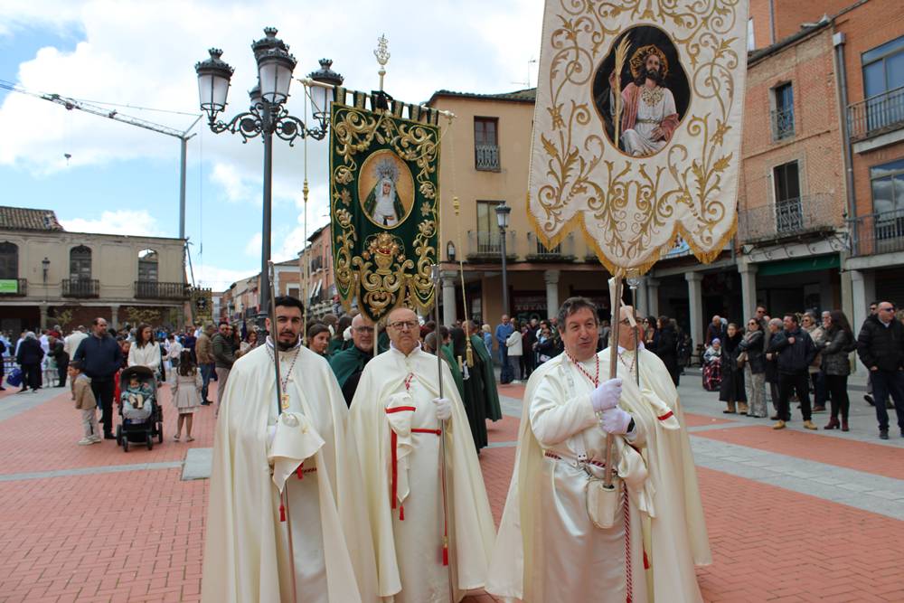 Emocionante procesión del Resucitado en Peñaranda