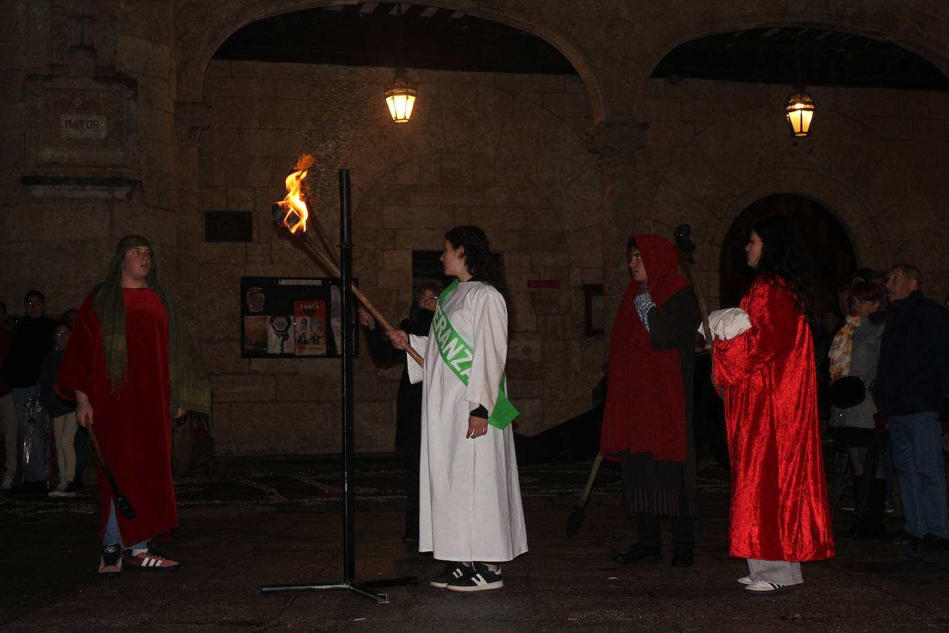 Ciudad Rodrigo saca a procesionar por primera vez su Sábana Santa