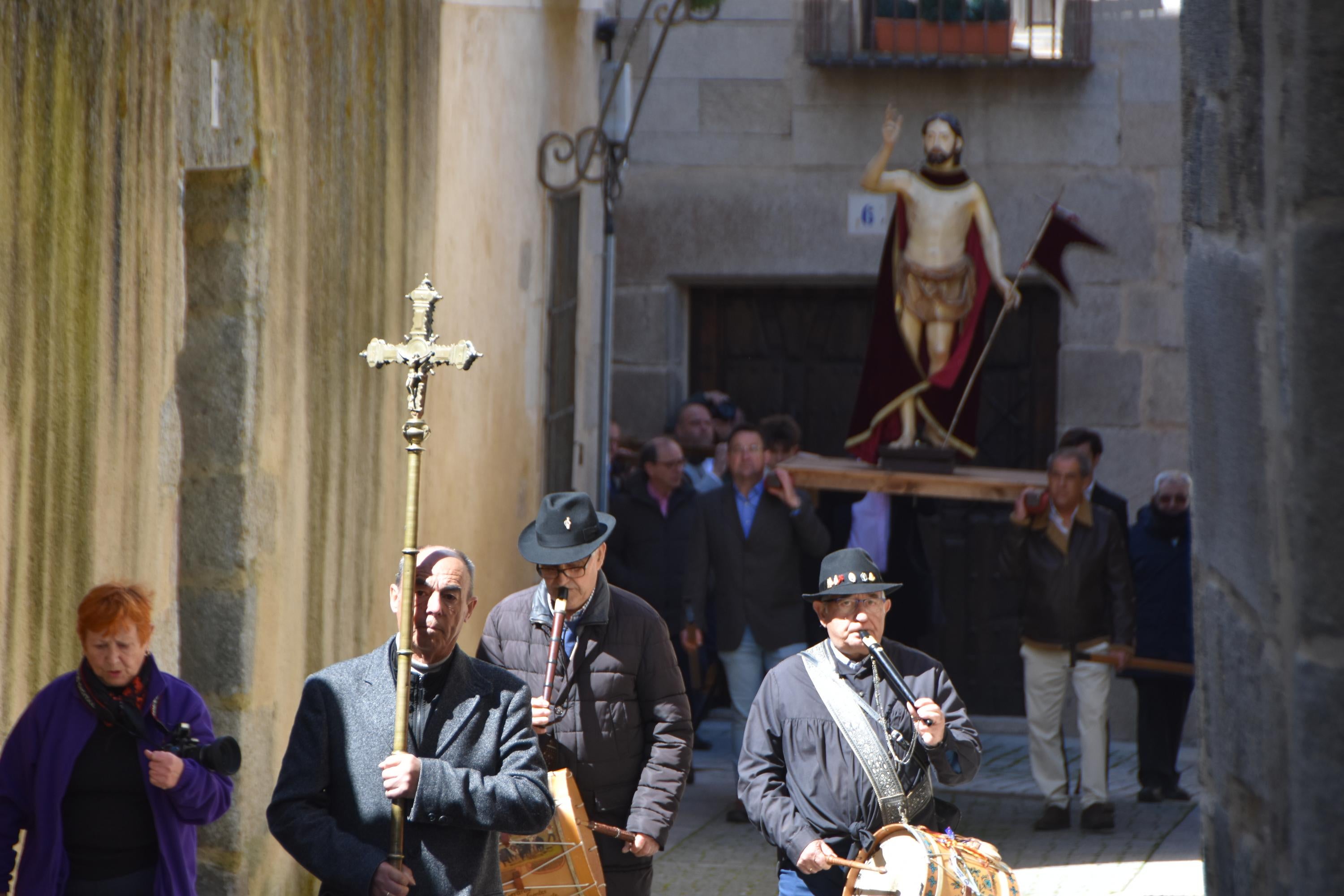 Ledesma vive su Resurrección entre piedra e historia