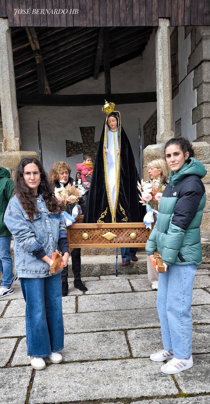 Nava de Béjar celebra la Pascua con la degustación del hornazo