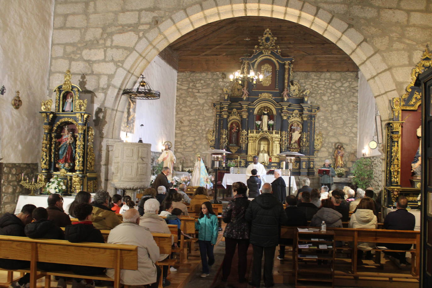 Nava de Béjar celebra la Pascua con la degustación del hornazo