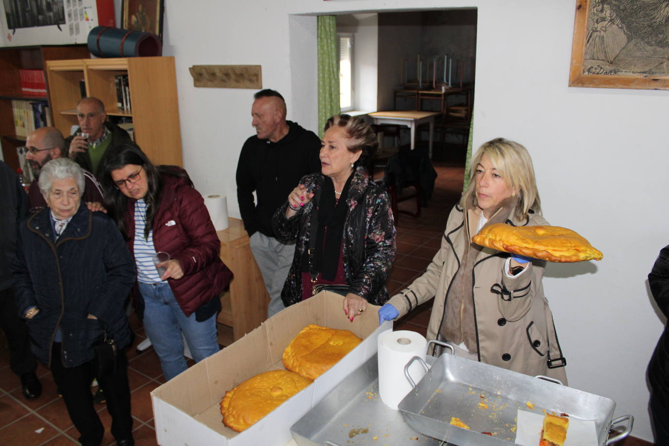 Nava de Béjar celebra la Pascua con la degustación del hornazo