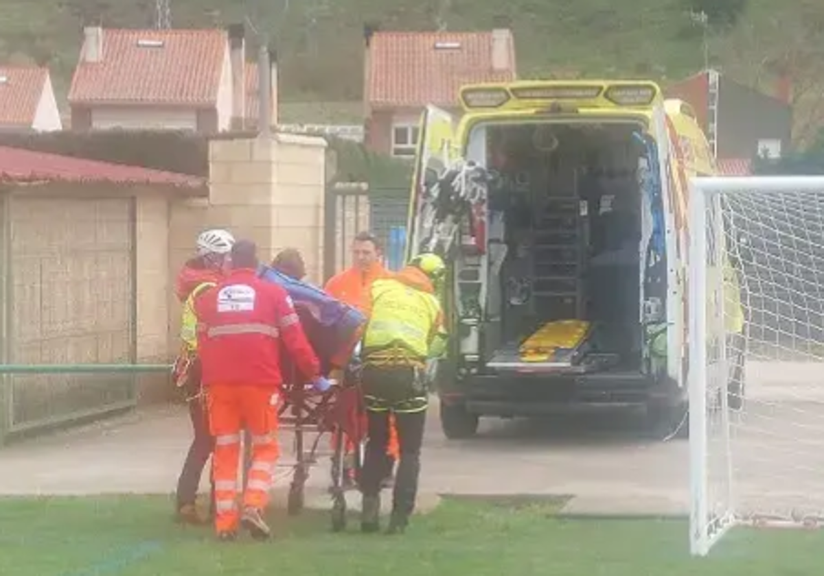 Rescatado un senderista de 65 años tras caer en la ruta de la cascada de San Miguel (Burgos)