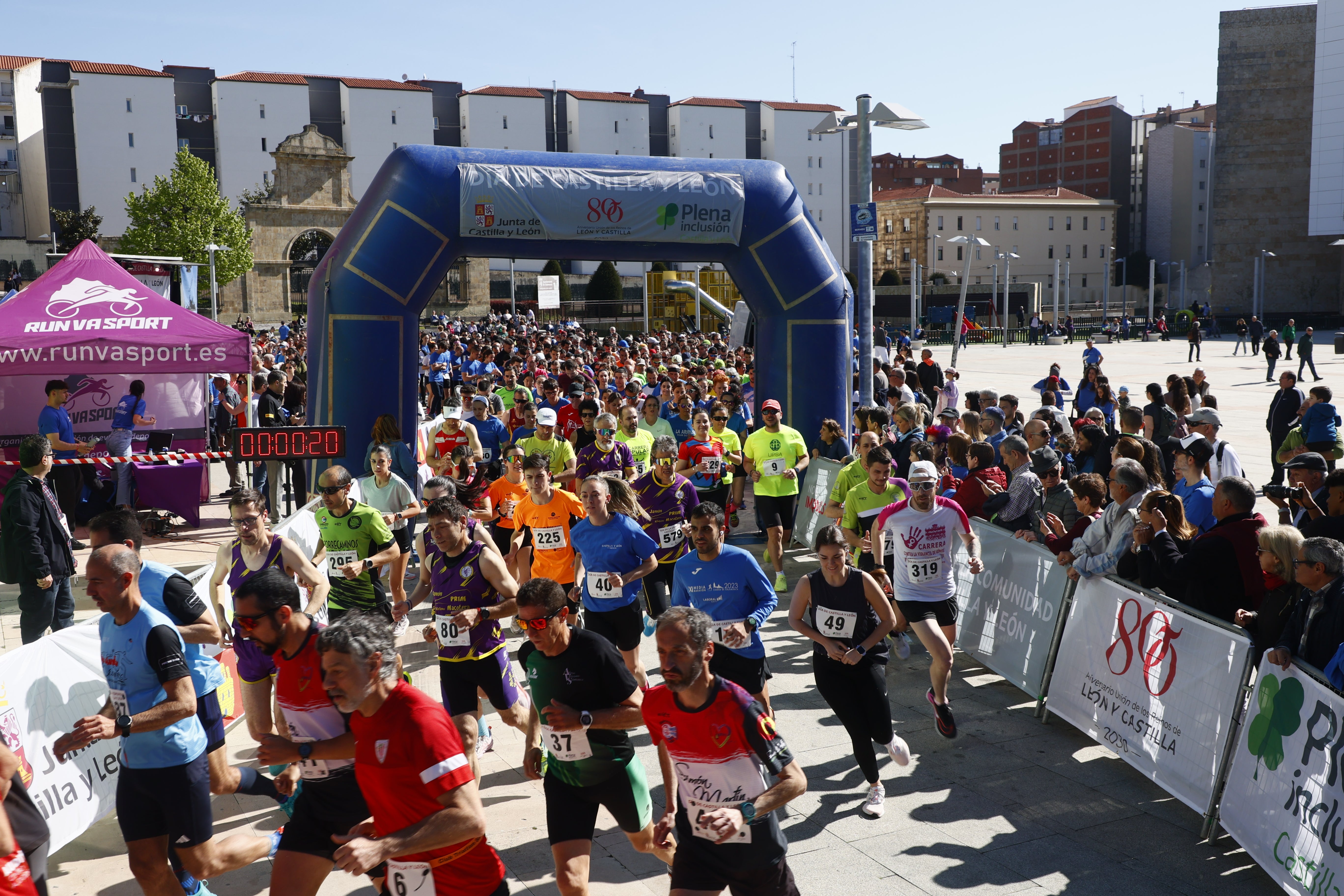 Un millar de participantes en la carrera por el Día de Castilla y León