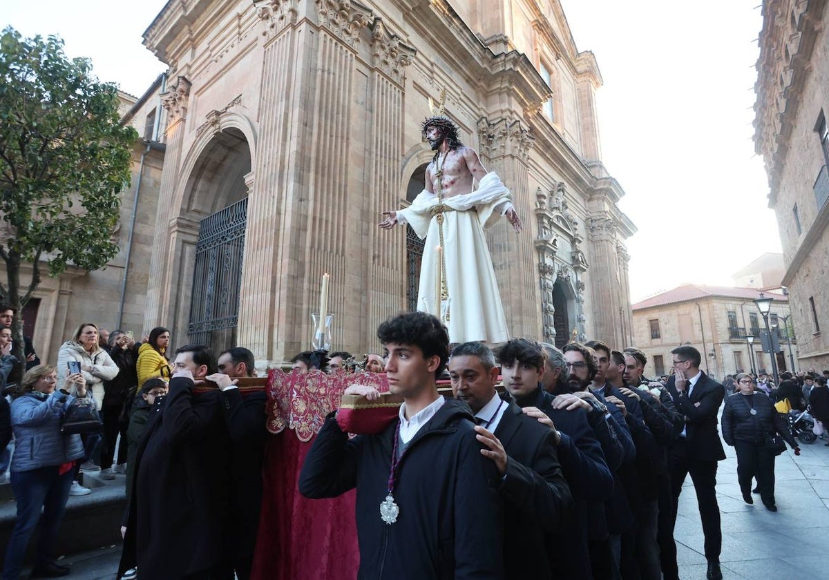 Así fue el traslado de Jesús Despojado y Caridad a la iglesia de San Sebastián