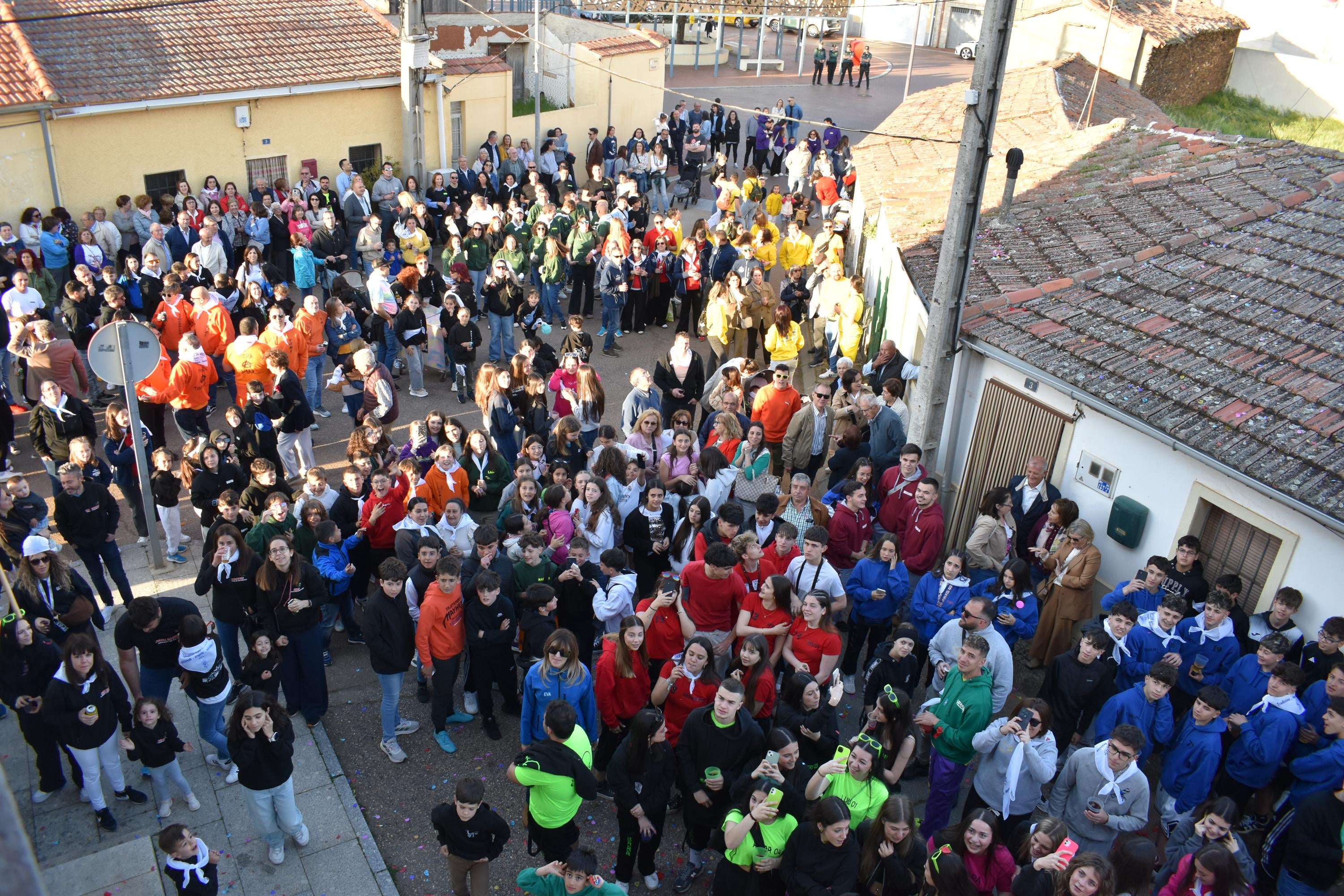 Estalla la fiesta en Doñinos de Salamanca con el chupinazo y el pregón oficial