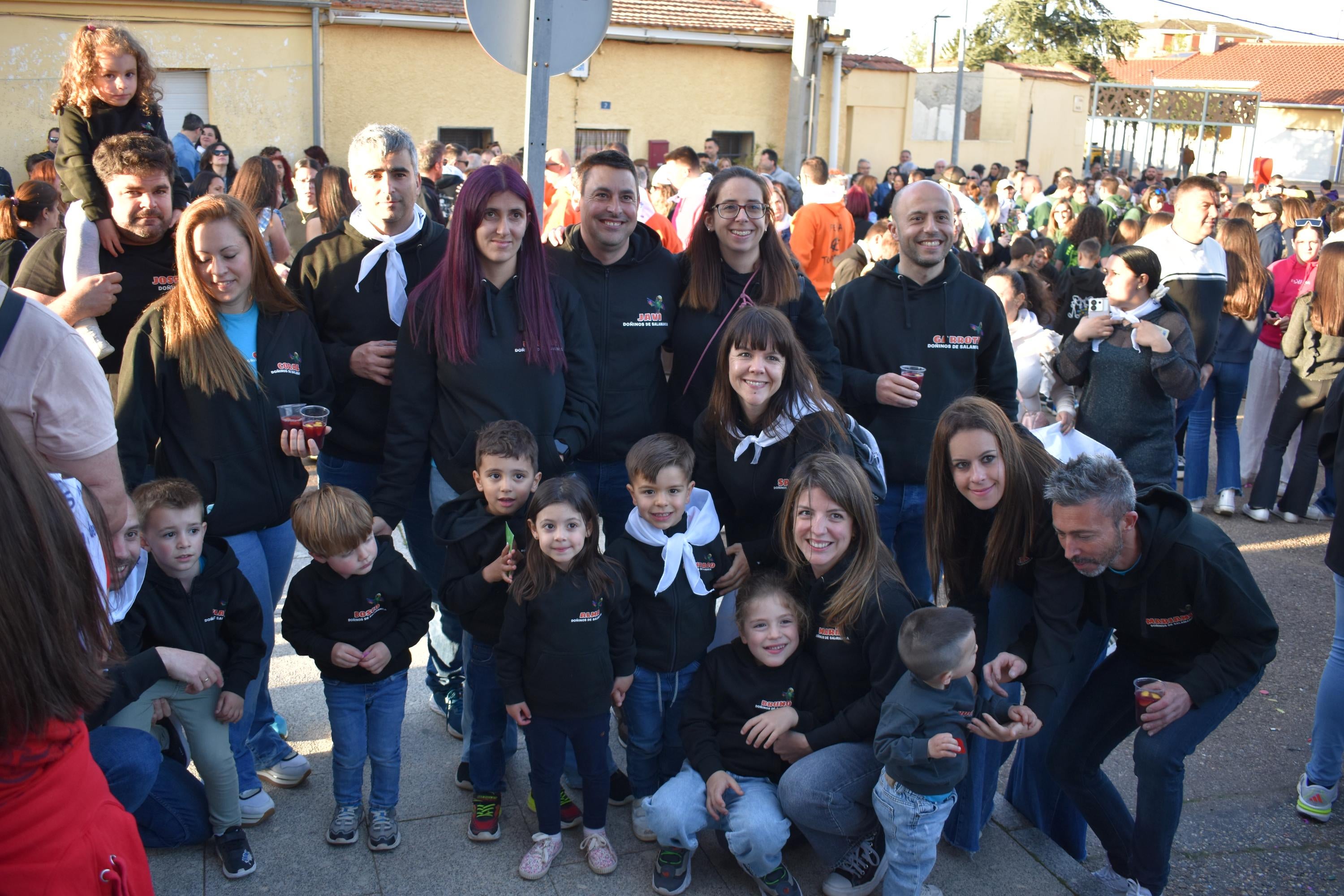 Estalla la fiesta en Doñinos de Salamanca con el chupinazo y el pregón oficial