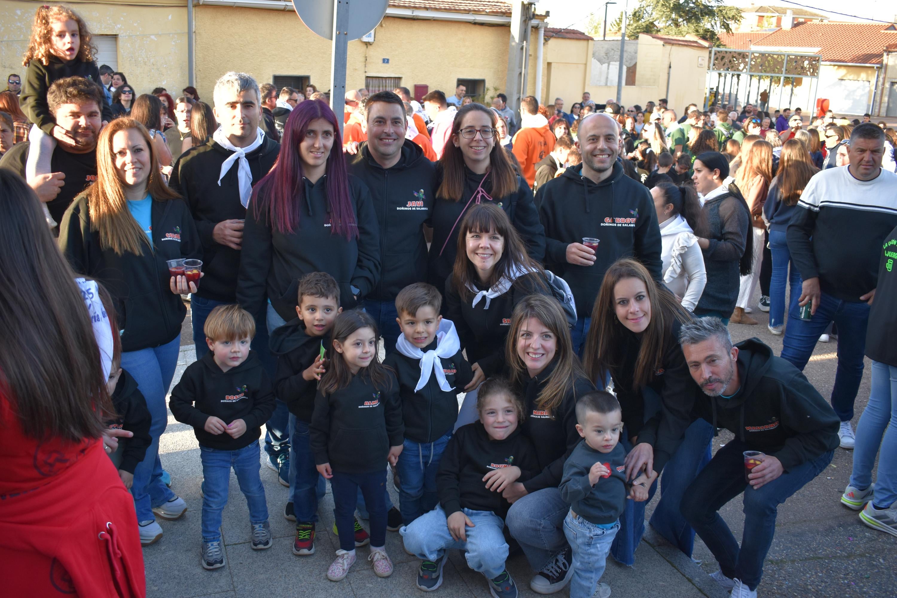 Estalla la fiesta en Doñinos de Salamanca con el chupinazo y el pregón oficial