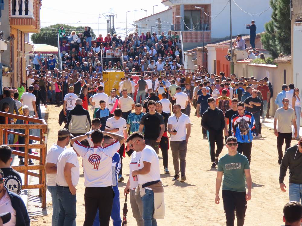 Bravura y juventud bajo un sol de justicia por las calles de Villoria