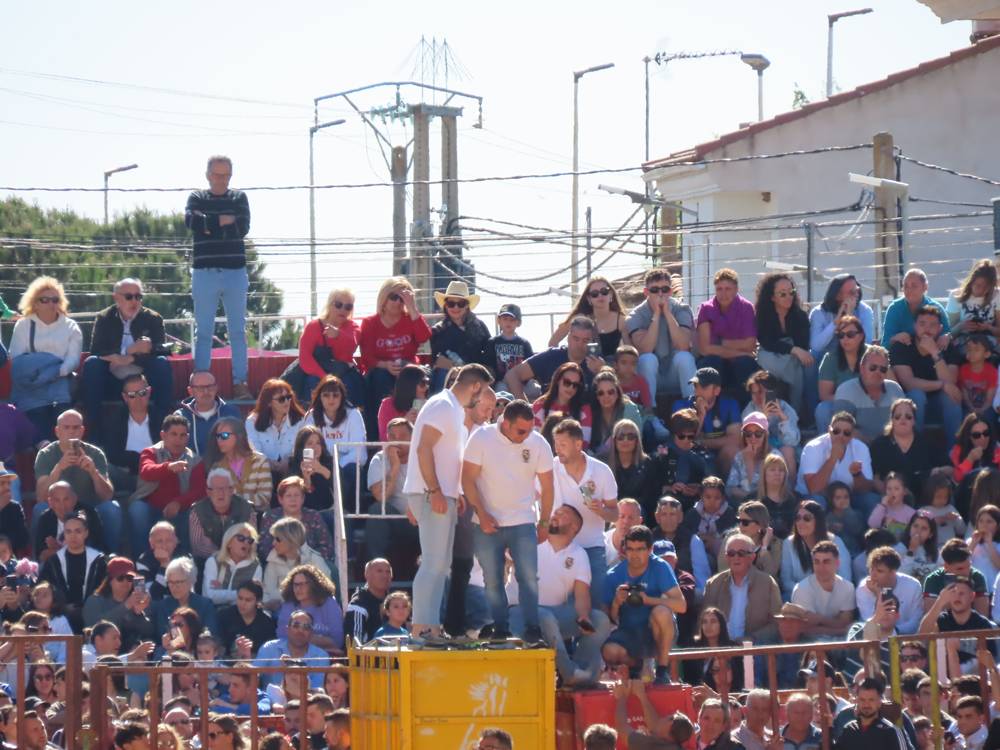 Bravura y juventud bajo un sol de justicia por las calles de Villoria