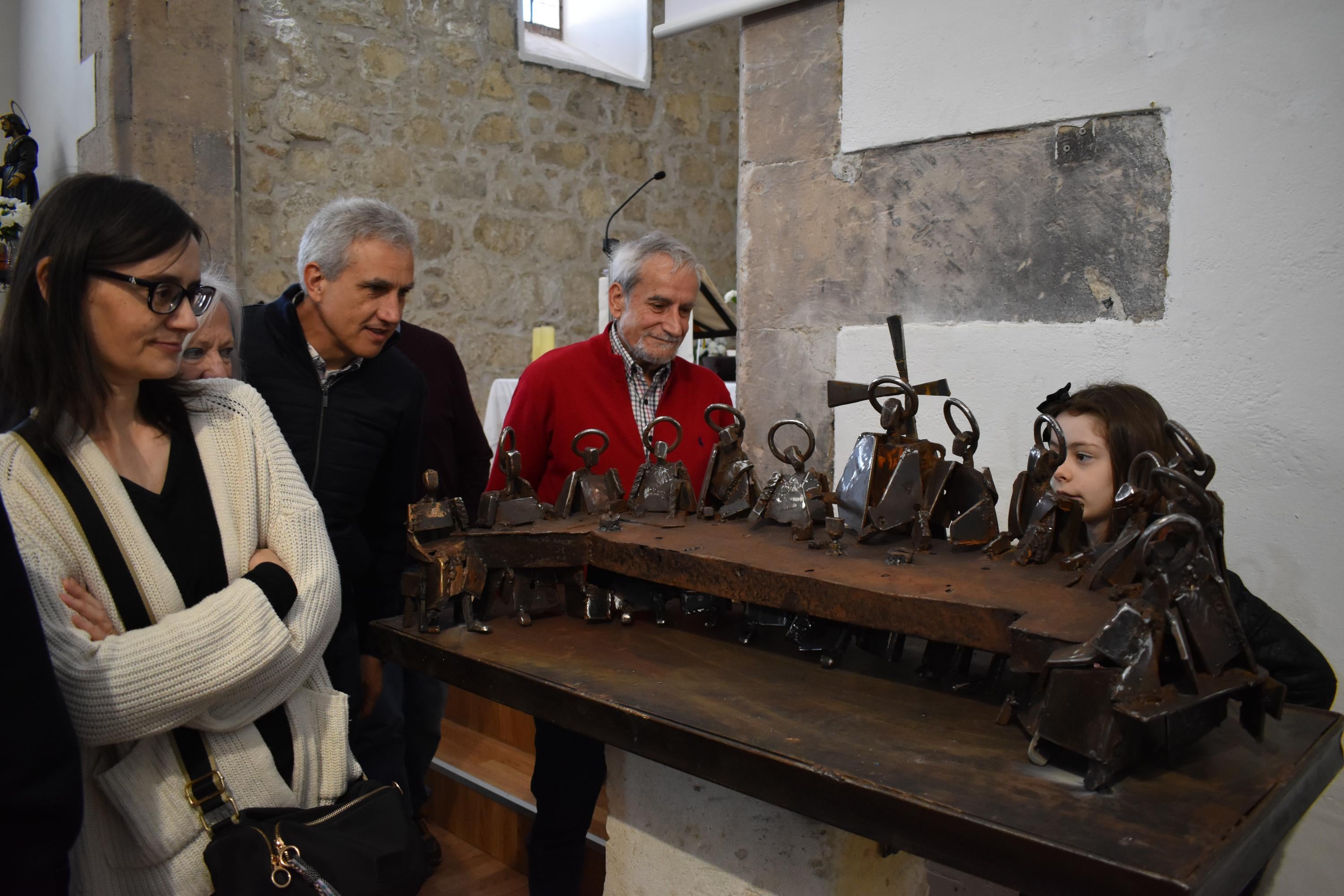 Torresmenudas suma una nueva obra escultórica sobre &quot;La última cena&quot; en la parroquia