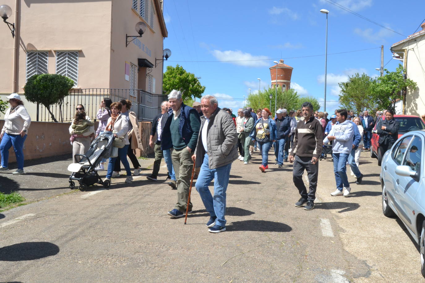 Los vecinos de Dios le Guarde muestran su hartazgo ante los robos: «Están saqueando nuestras casas. No podemos dormir»