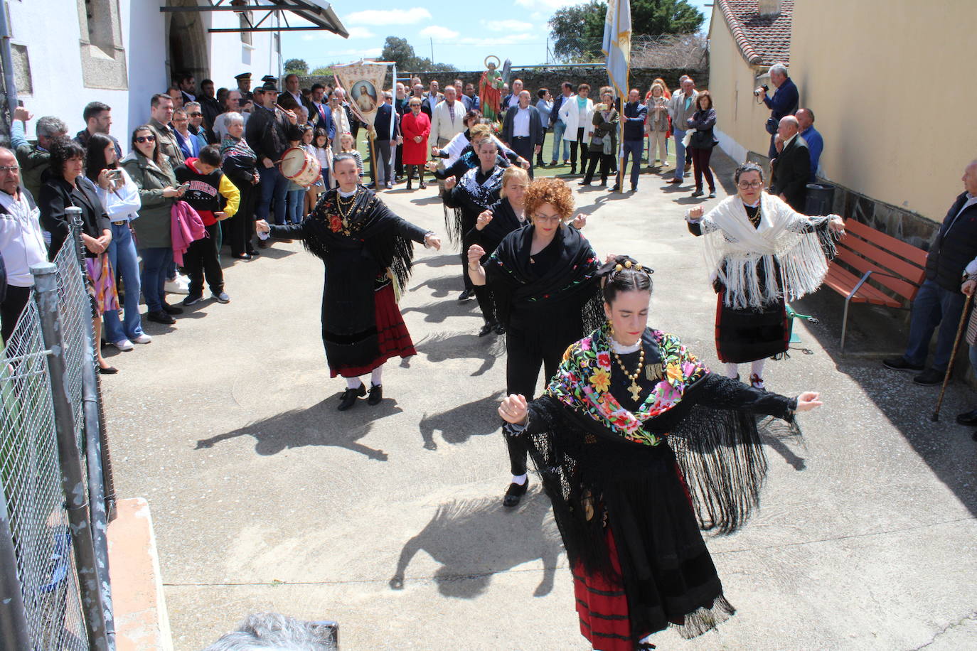 Cabezuela de Salvatierra disfruta con su fiesta en honor a San Marcos