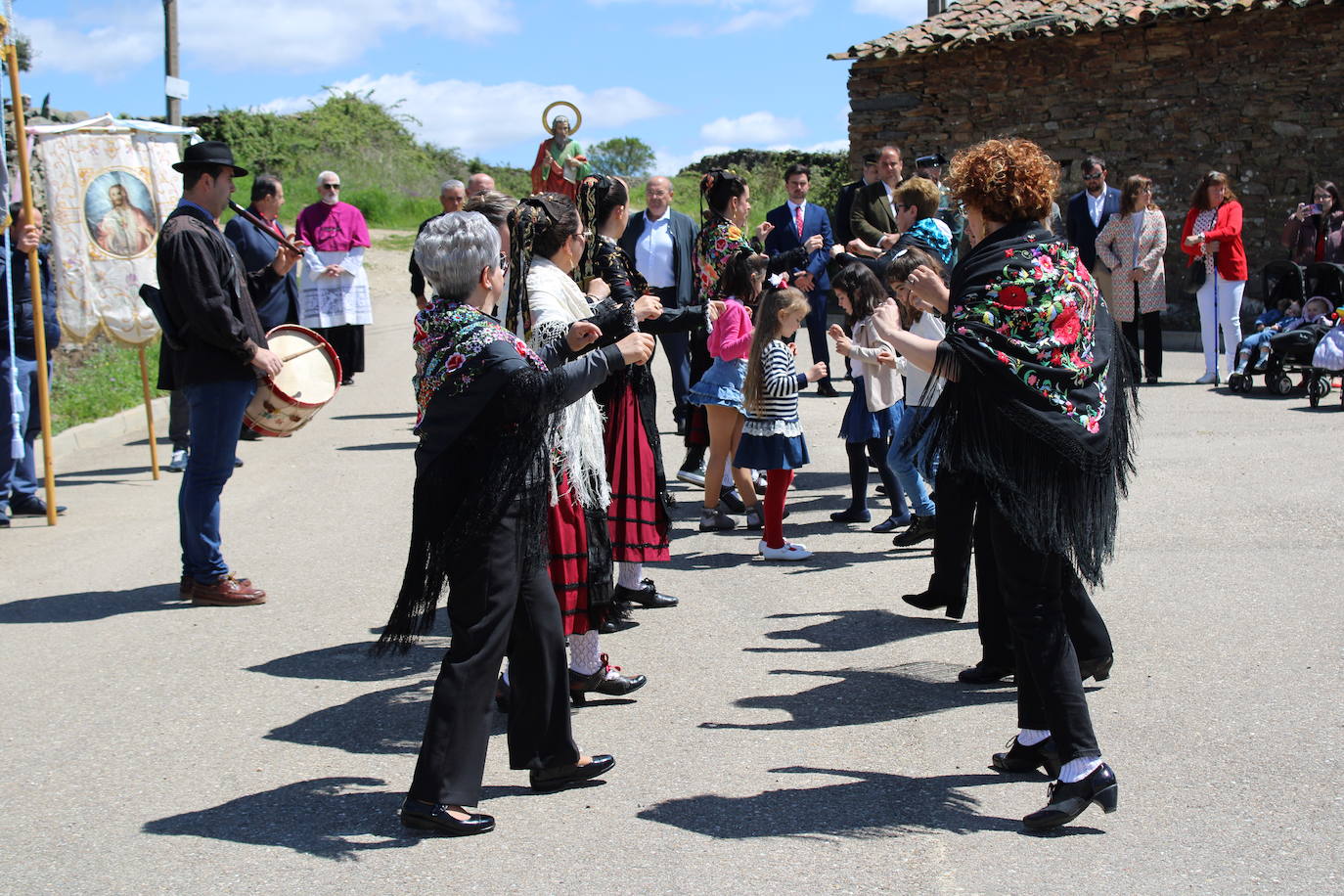 Cabezuela de Salvatierra disfruta con su fiesta en honor a San Marcos