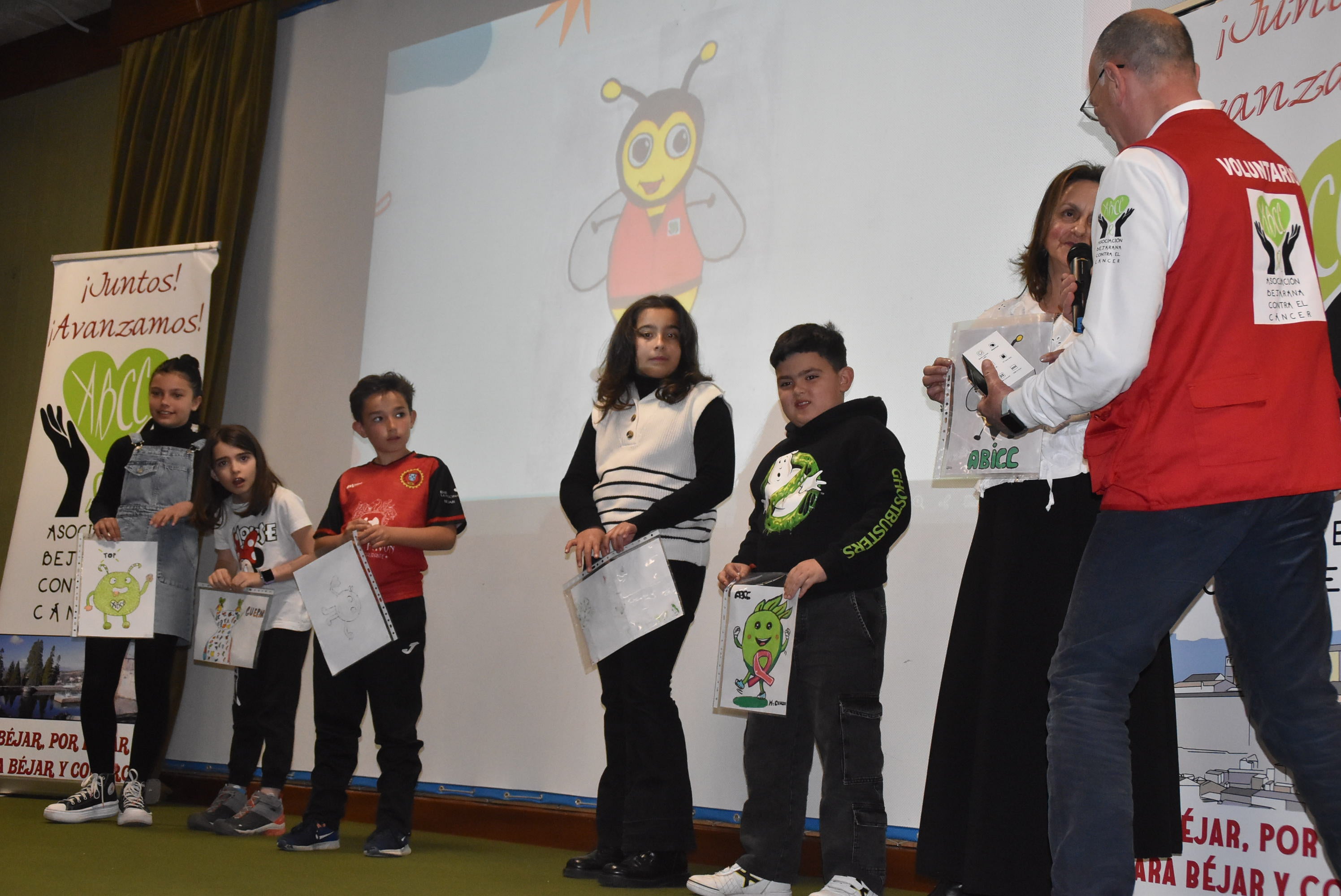 Unión y colaboración para luchar contra el cáncer en Béjar