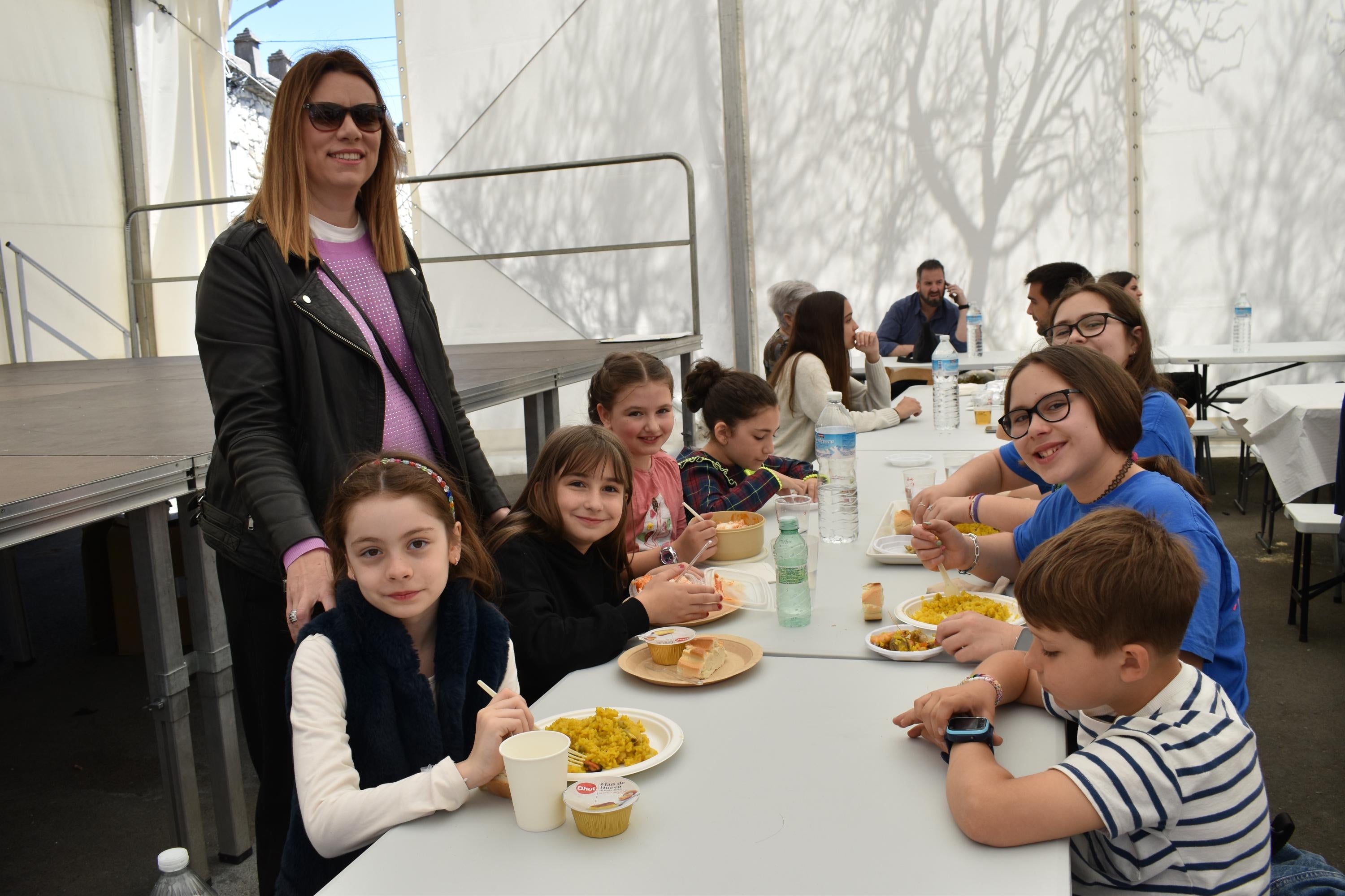 Paella para 400 personas en la víspera del día grande en Torresmenudas