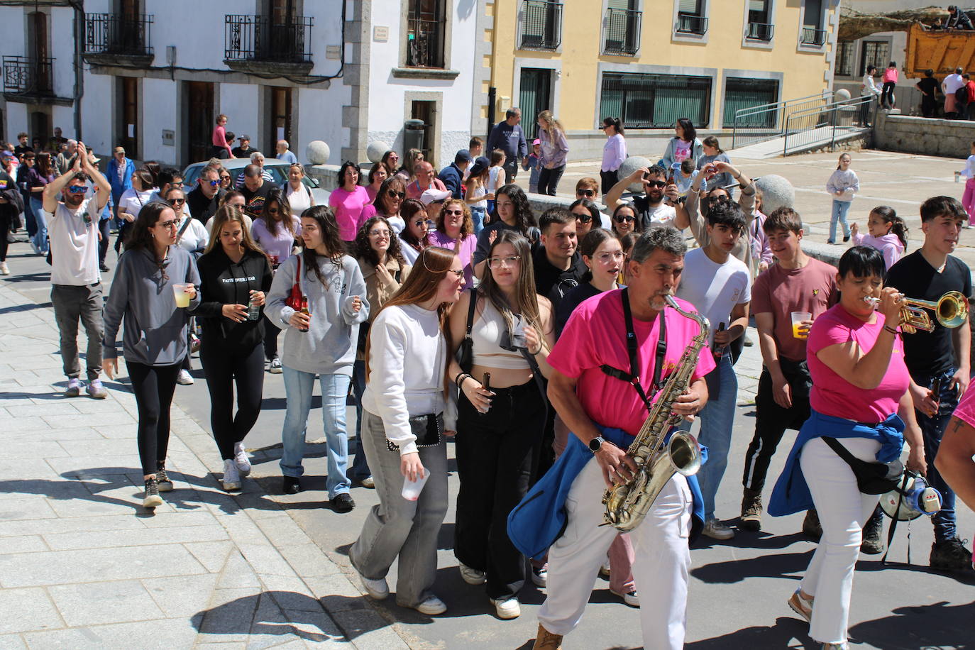La picota de los quintos luce ya en Los Santos para recibir a la Virgen del Gozo