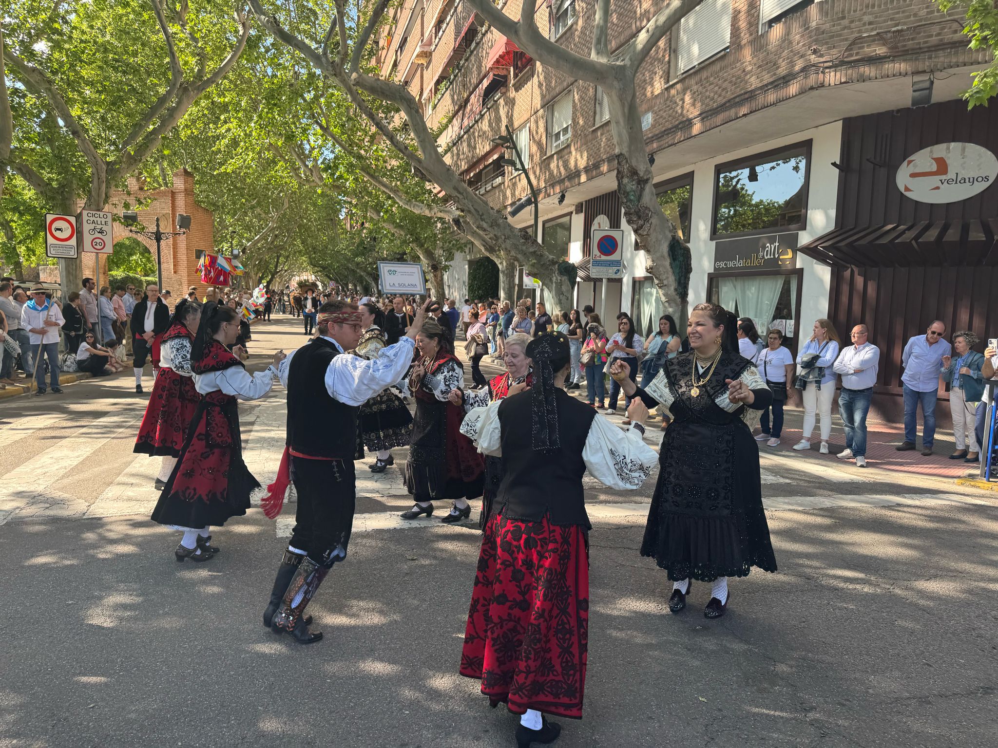Béjar promociona los Hombres de Musgo en Talavera de la Reina