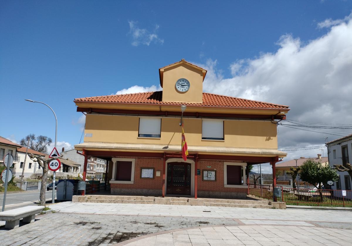 En marcha la primera feria de artesanía de Sorihuela