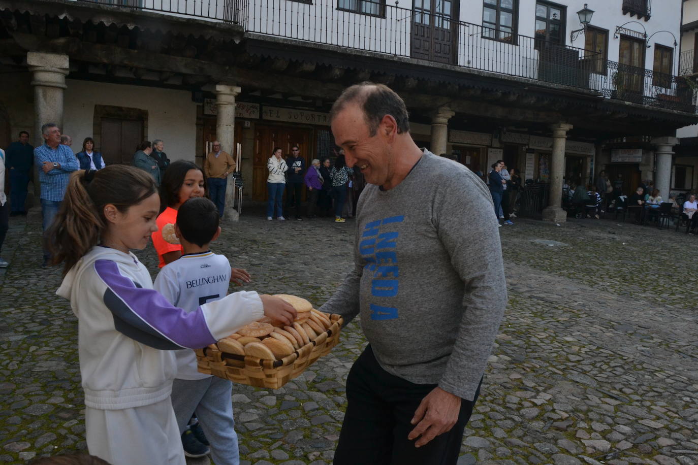 El Día del Trago envuelve en fiesta a La Alberca
