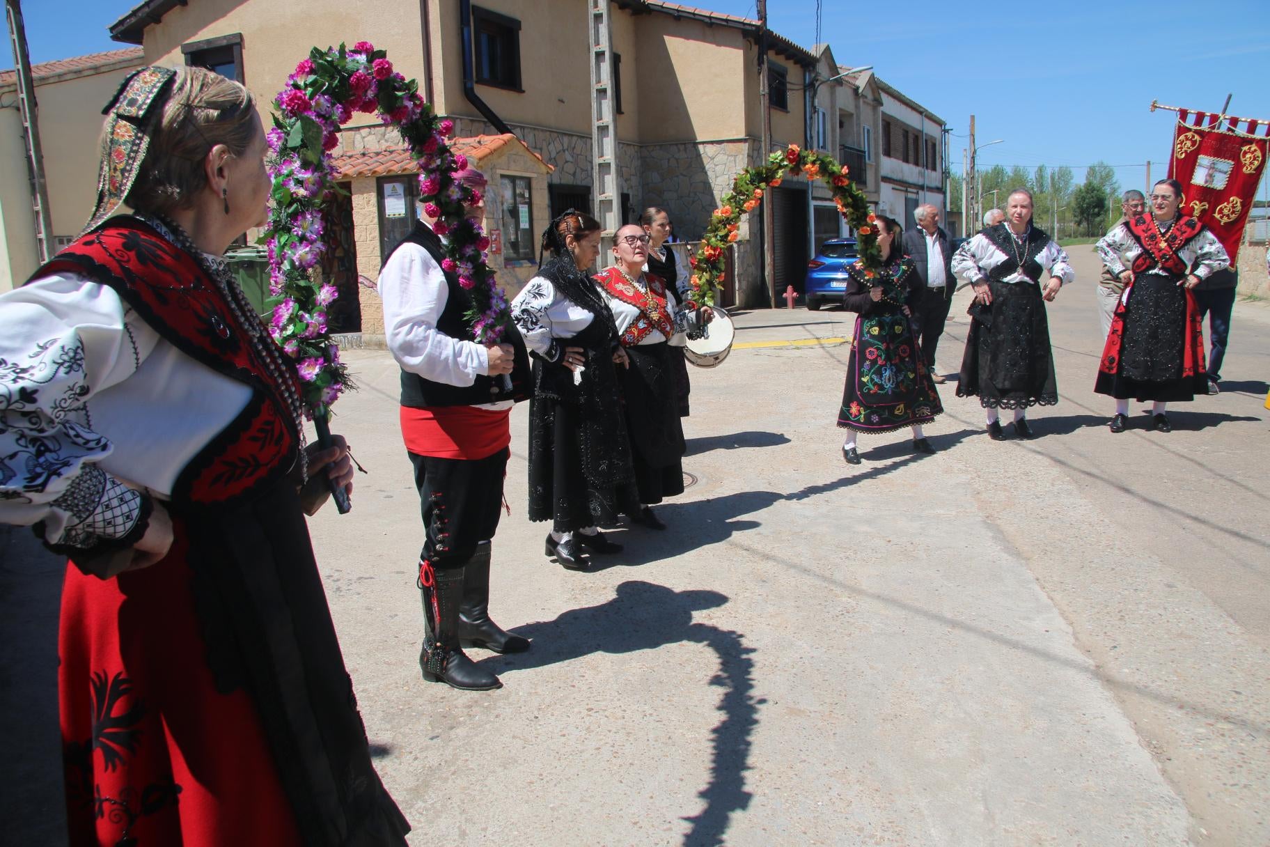 Vega de Tirados rinde honores al Cristo de las Aguas