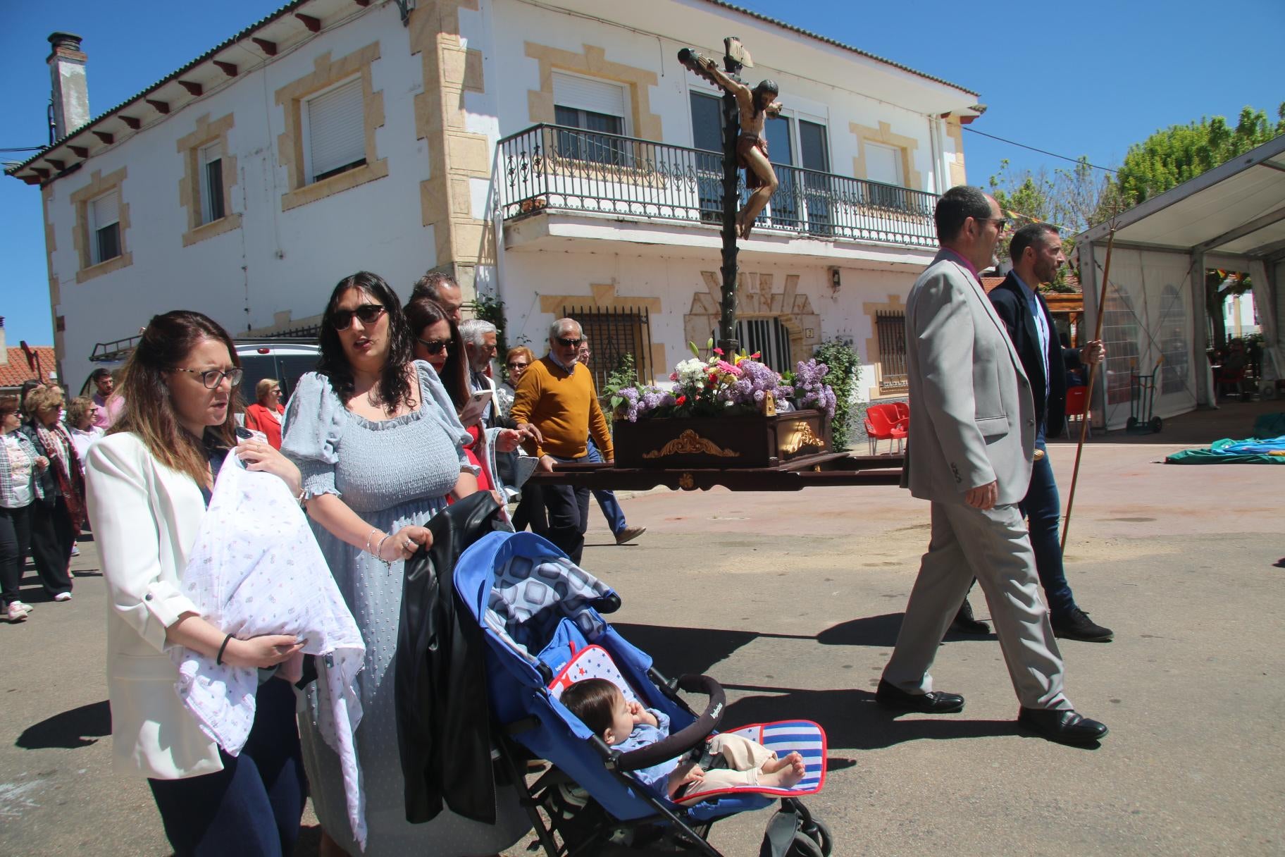 Vega de Tirados rinde honores al Cristo de las Aguas