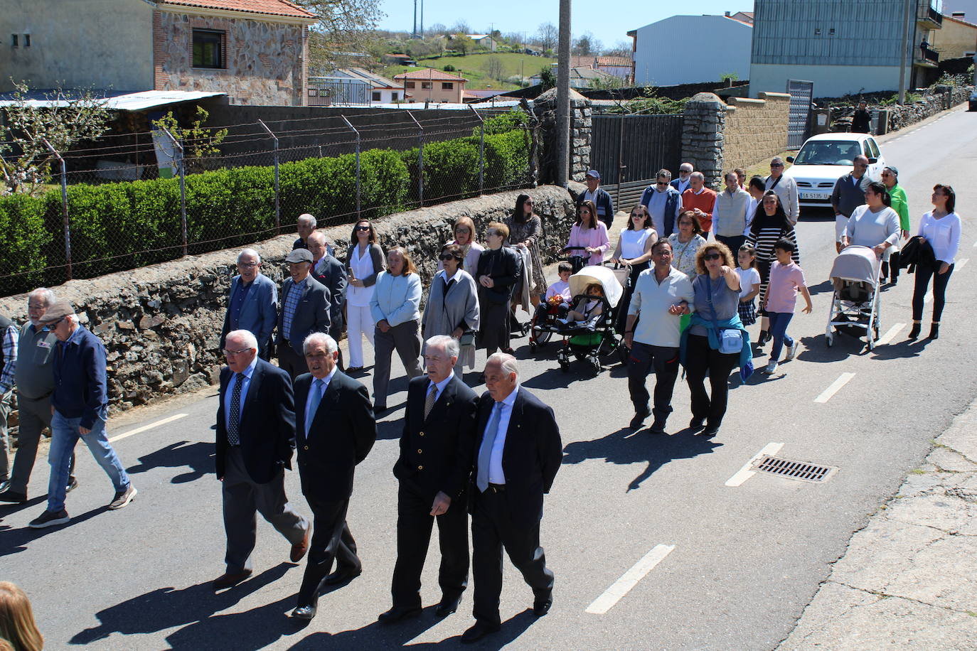 Linares de Riofrío disfruta de un intenso día en honor a la Virgen del Buen Suceso