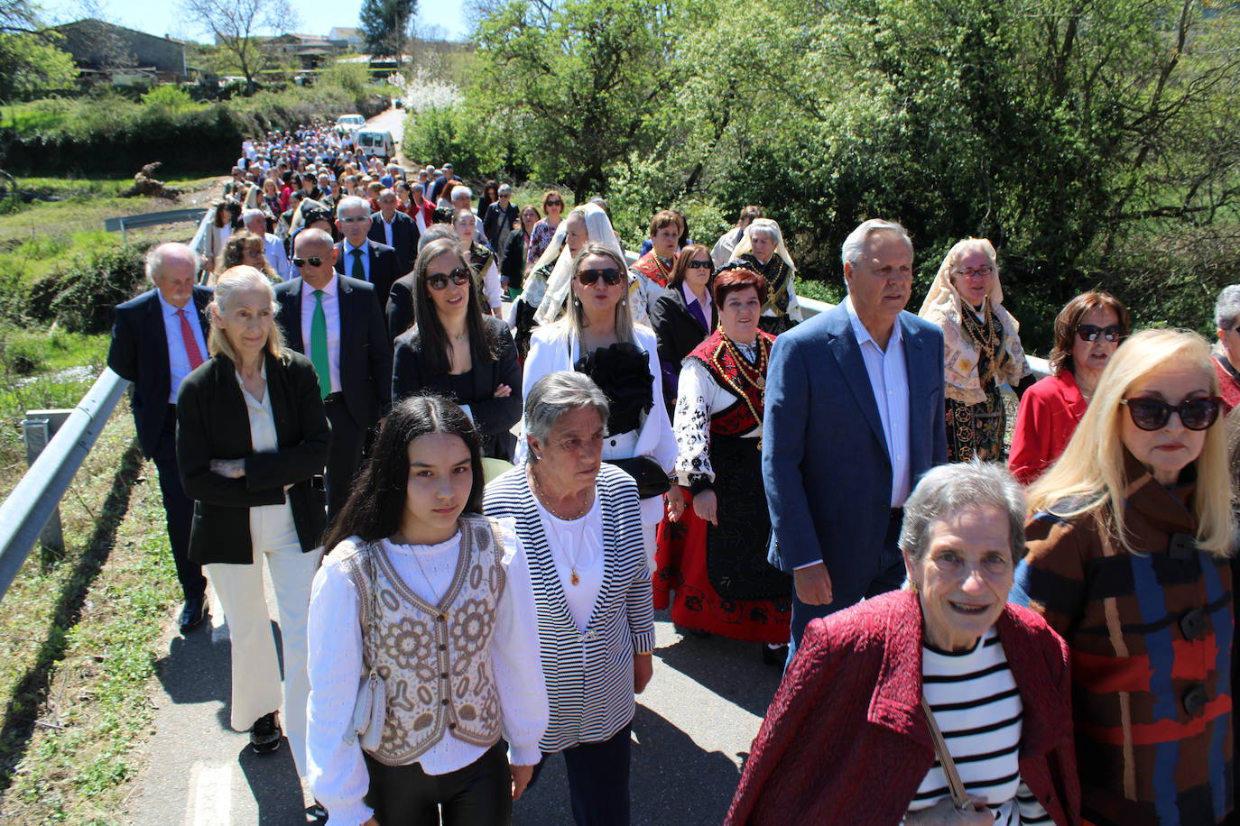 Linares de Riofrío disfruta de un intenso día en honor a la Virgen del Buen Suceso