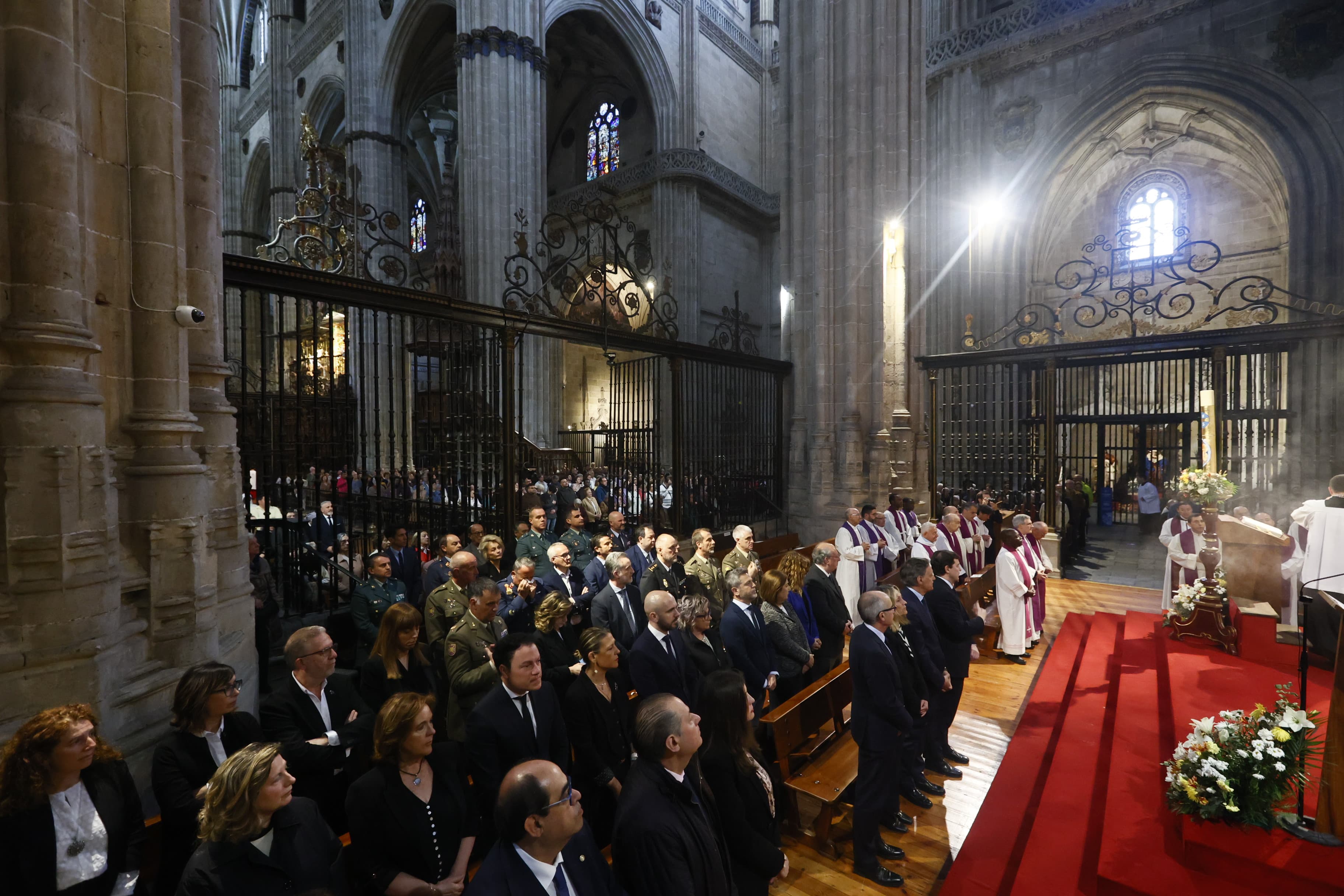 Multitudinaria despedida al papa Francisco