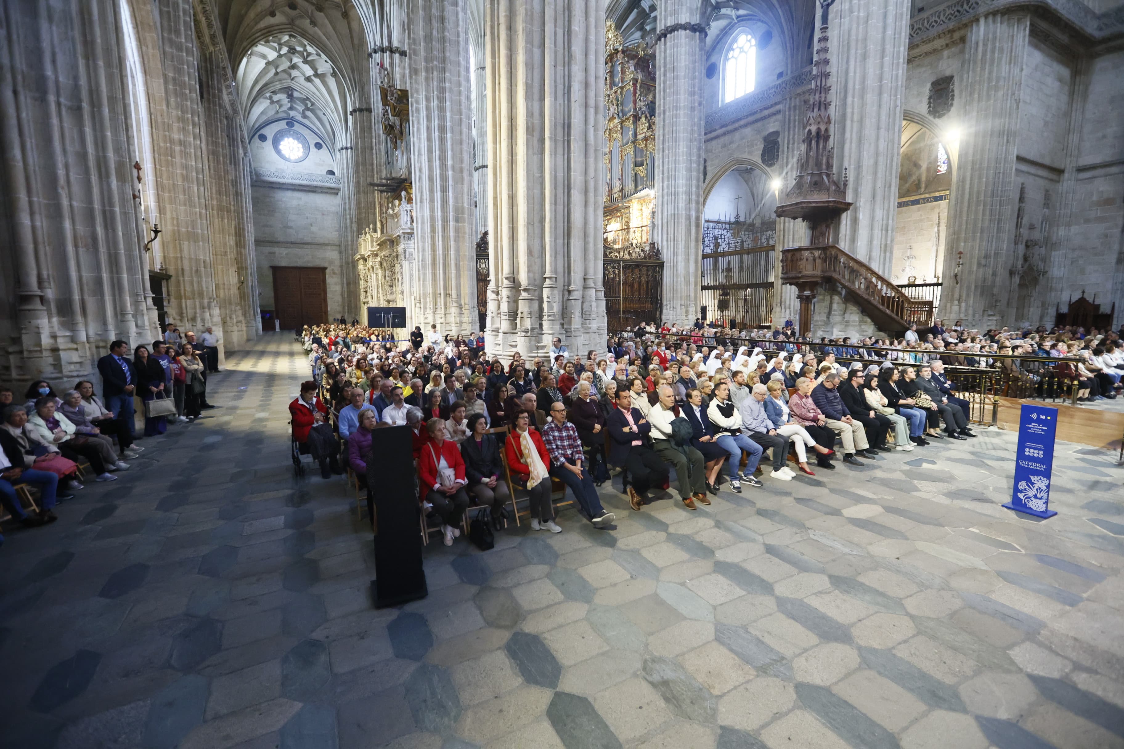 Multitudinaria despedida al papa Francisco