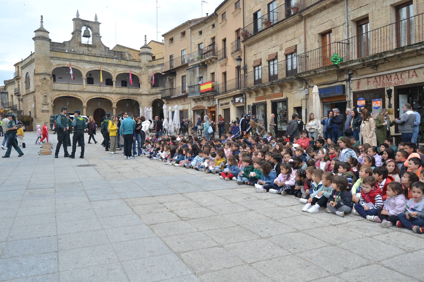 Más de mil escolares de Ciudad Rodrigo se dan cita en una exhibición de la Guardia Civil
