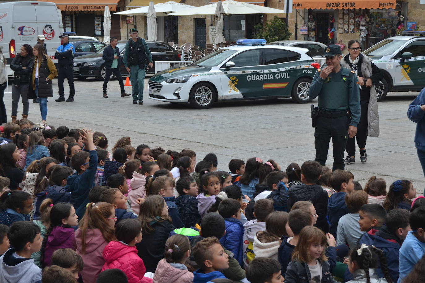 Más de mil escolares de Ciudad Rodrigo se dan cita en una exhibición de la Guardia Civil
