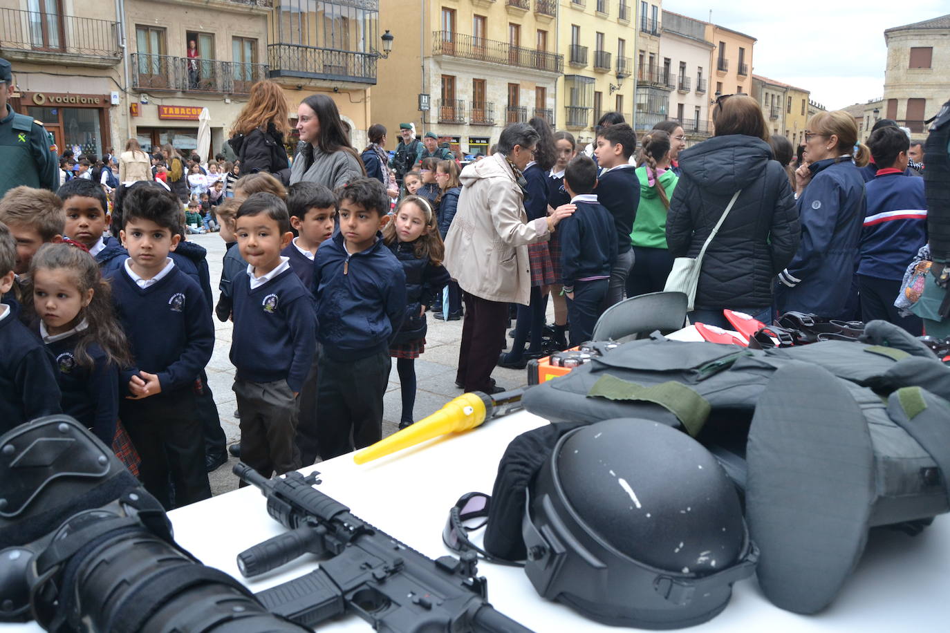 Más de mil escolares de Ciudad Rodrigo se dan cita en una exhibición de la Guardia Civil