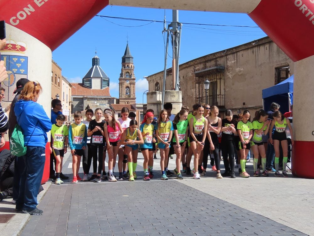 Jorge Hernandez y María José Carpio ganan la XXXI carrera &#039;Hijos, padres y abuelos&#039; de Peñaranda de Bracamonte