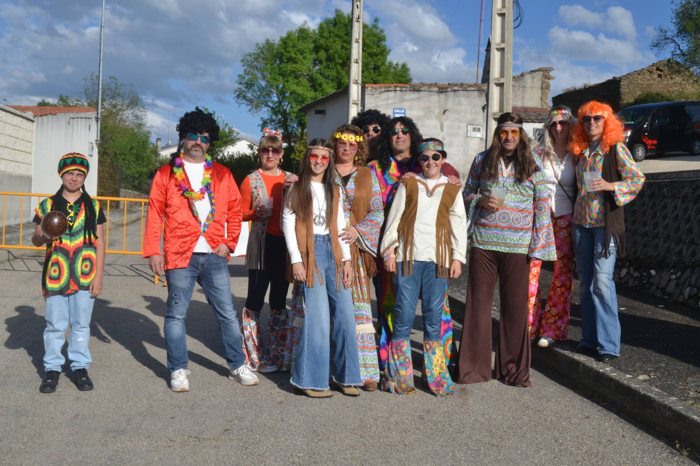 Saelices abre sus fiestas de la Santa Cruz mostrando su imaginación