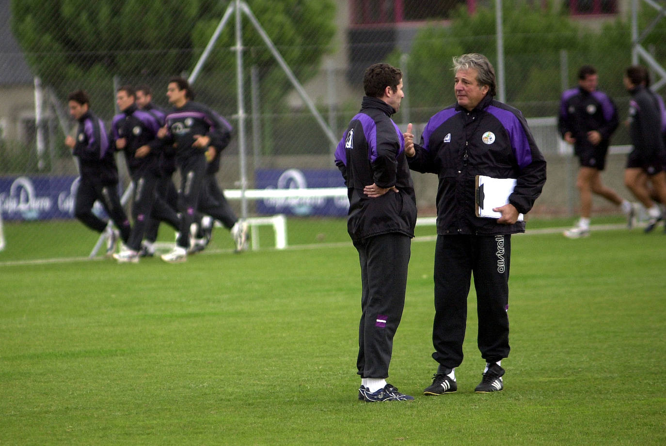 En octubre de 2002, tras los malos resultados conseguidos por Balta como entrenador en Segunda, Jorge D'Alessandro se hace cargo del equipo por segunda vez. Logra terminar la liga en séptima posición. No continuó en la temporada siguiente, que entrenó al Rayo Vallecano tras la destitución de Lopetegui en el equipo madrileño.