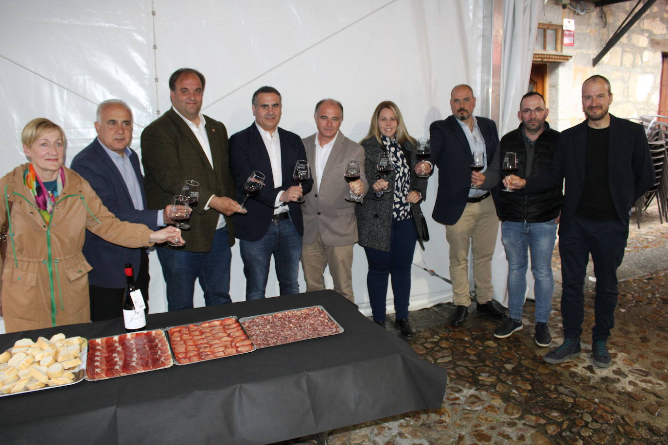 San Esteban de la Sierra abre su Feria de Enoturismo
