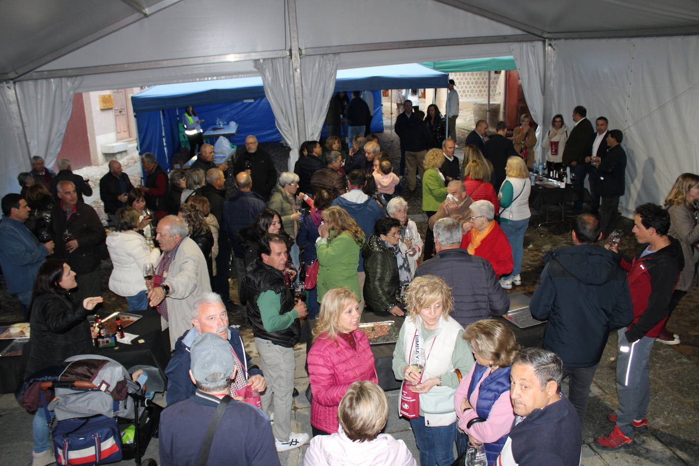 San Esteban de la Sierra abre su Feria de Enoturismo