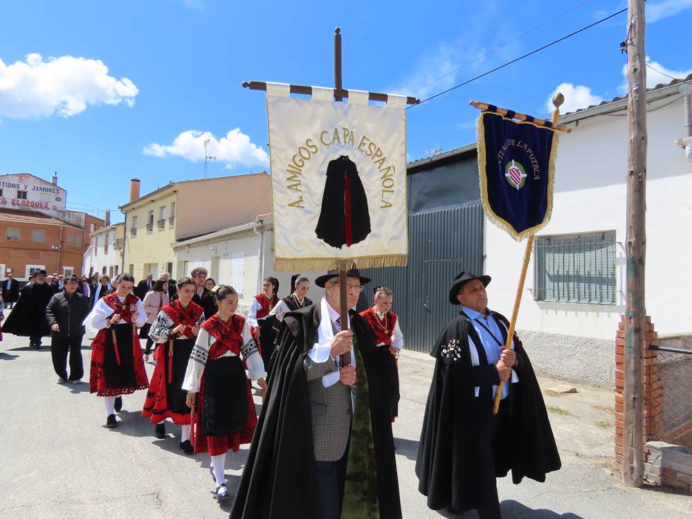 Los amigos de la capa se ponen de gala en Alaraz
