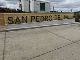 Entrada al municipio de San Pedro del Valle.