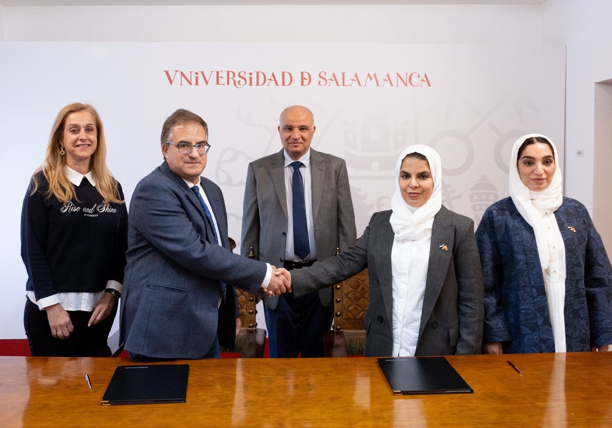 Alianza de la Universidad y la Cámara de Comercio de Emiratos Árabes para impulsar la investigación