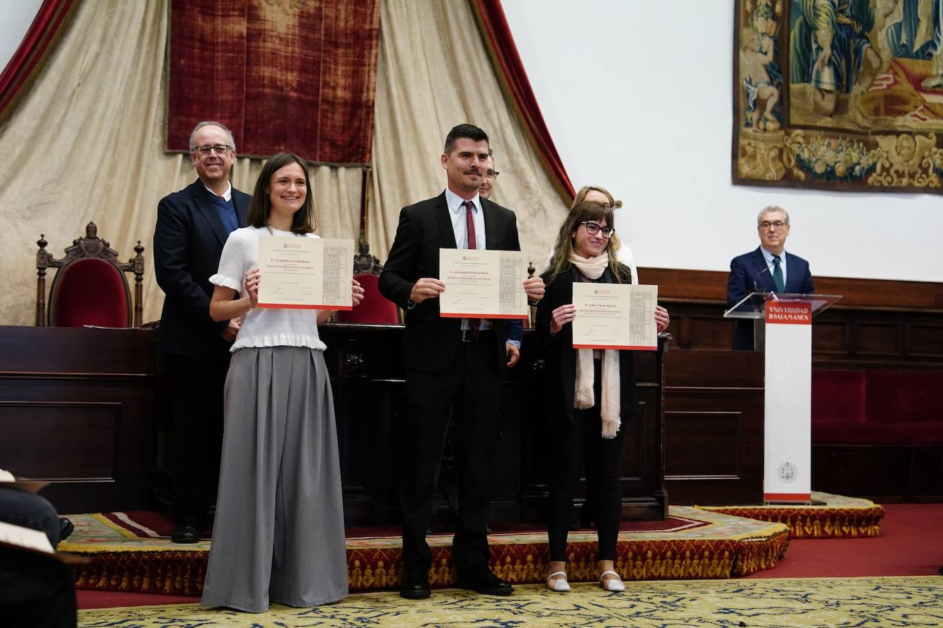 Alumnos cum laude: &quot;Son muchas noches de estudio...&quot;