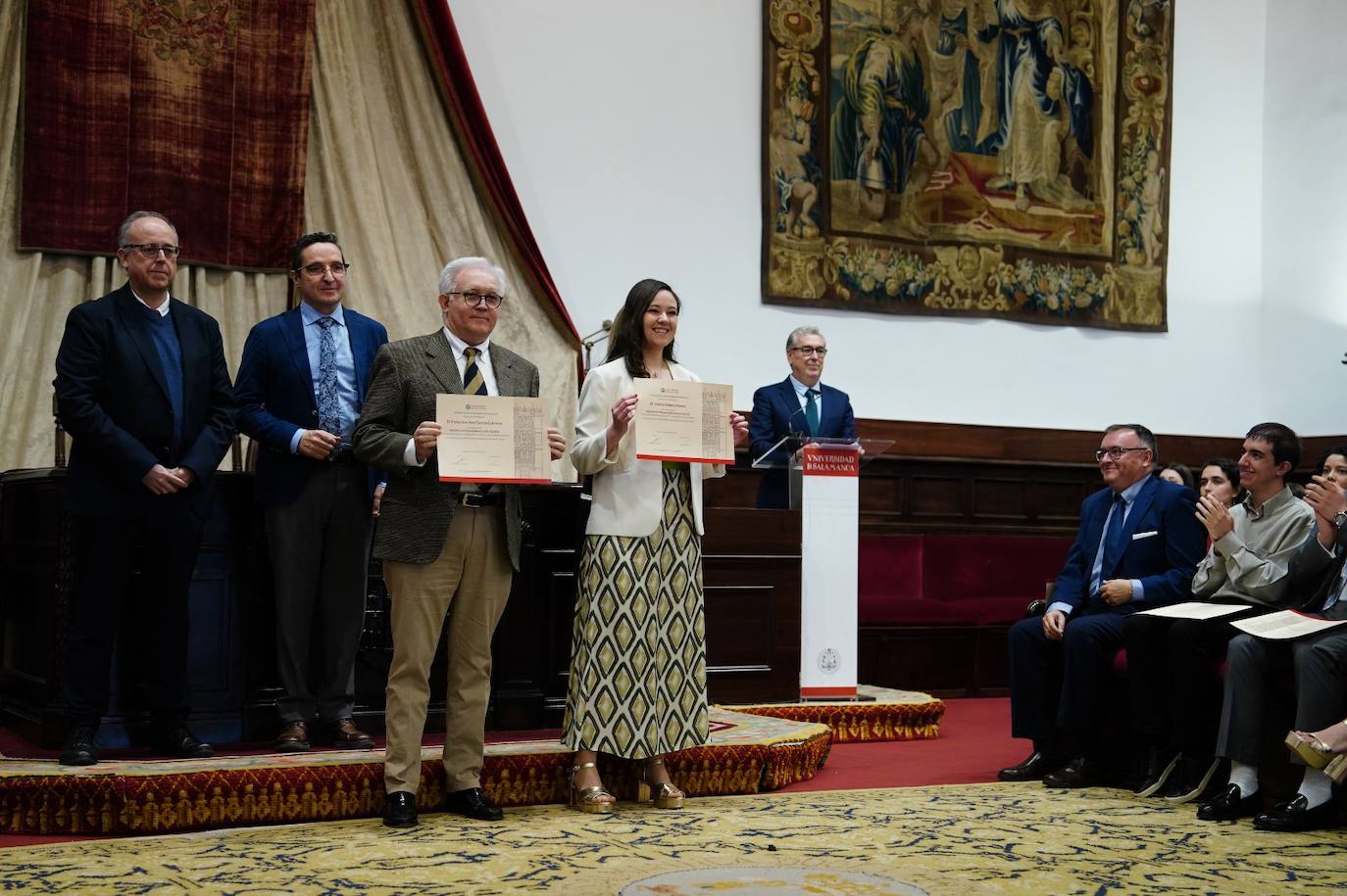 Alumnos cum laude: &quot;Son muchas noches de estudio...&quot;