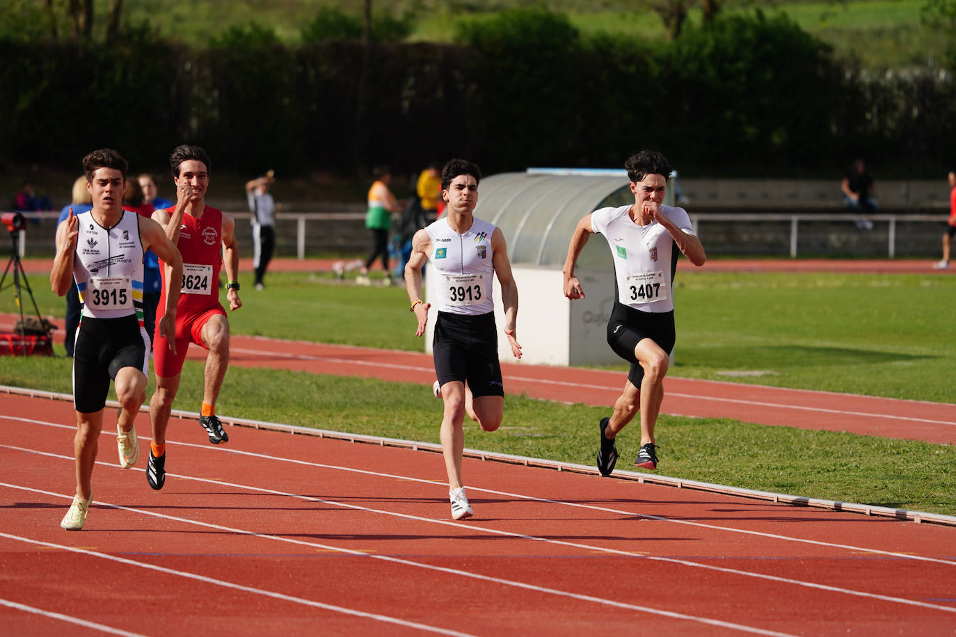 Otra tarde de gran atletismo en el Control Primavera Ayuntamiento de Salamanca