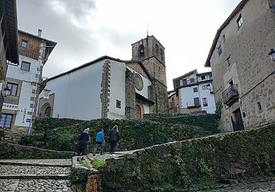 Imagen de la Cuesta de la Romana en Candelario.