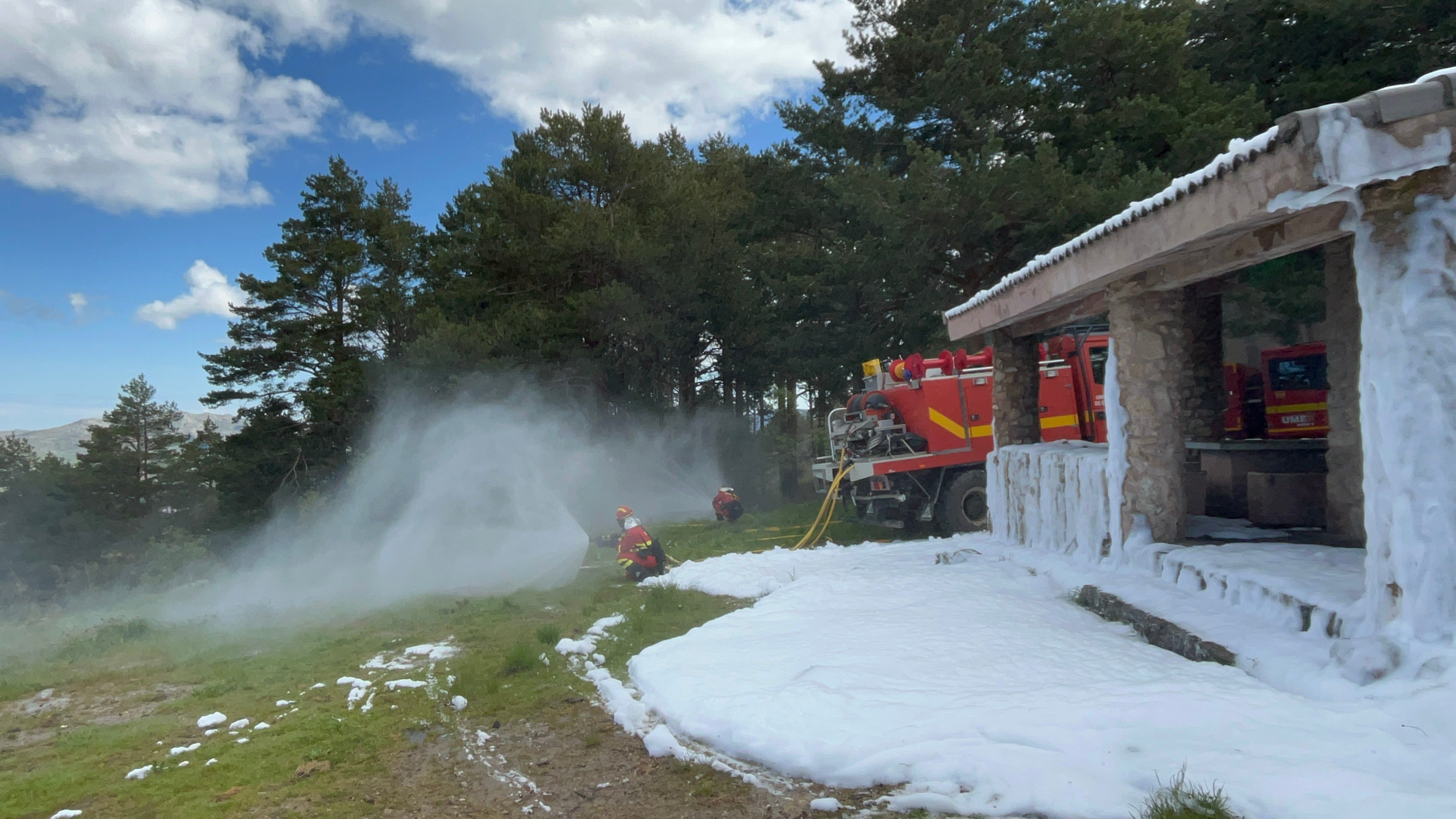 La UME se forma en Candelario para la lucha contra los incendios forestales