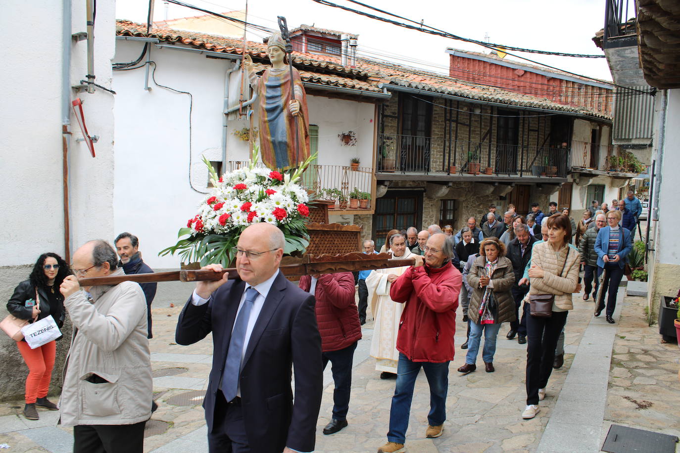 Cantagallo rinde honores a San Gregorio en un animado día de fiesta